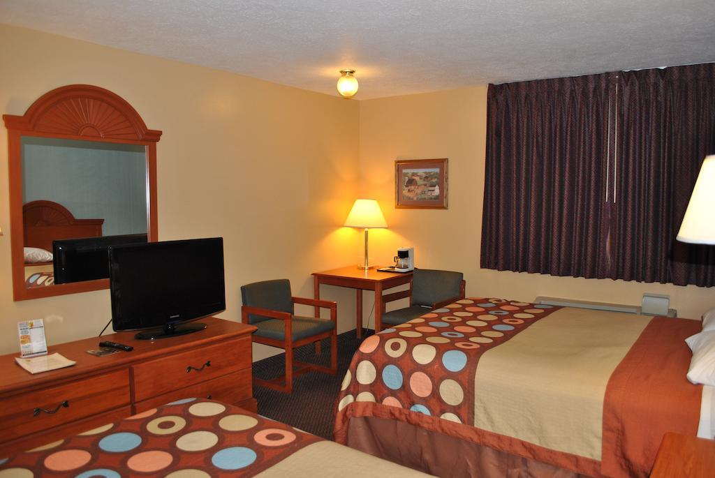 Super 8 By Wyndham Shipshewana Hotel Cameră foto