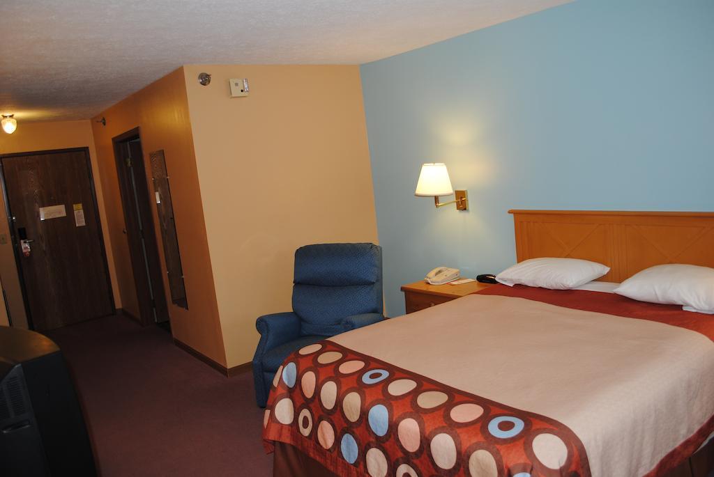 Super 8 By Wyndham Shipshewana Hotel Cameră foto